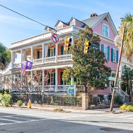 Daybed With Trundle In The Beautiful Ashley Inn 4 Blocks From King St Charleston Kültér fotó