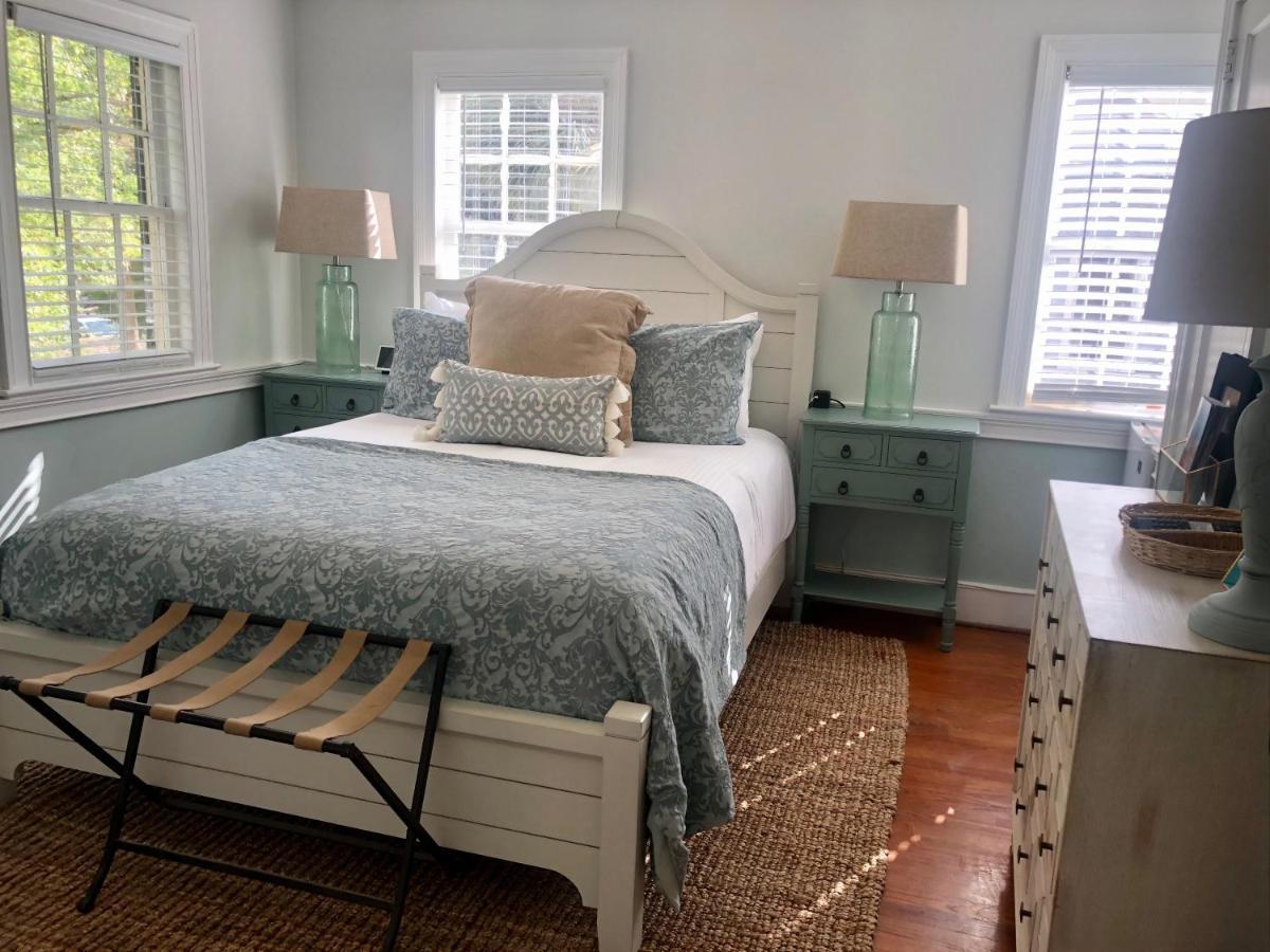 Daybed With Trundle In The Beautiful Ashley Inn 4 Blocks From King St Charleston Kültér fotó