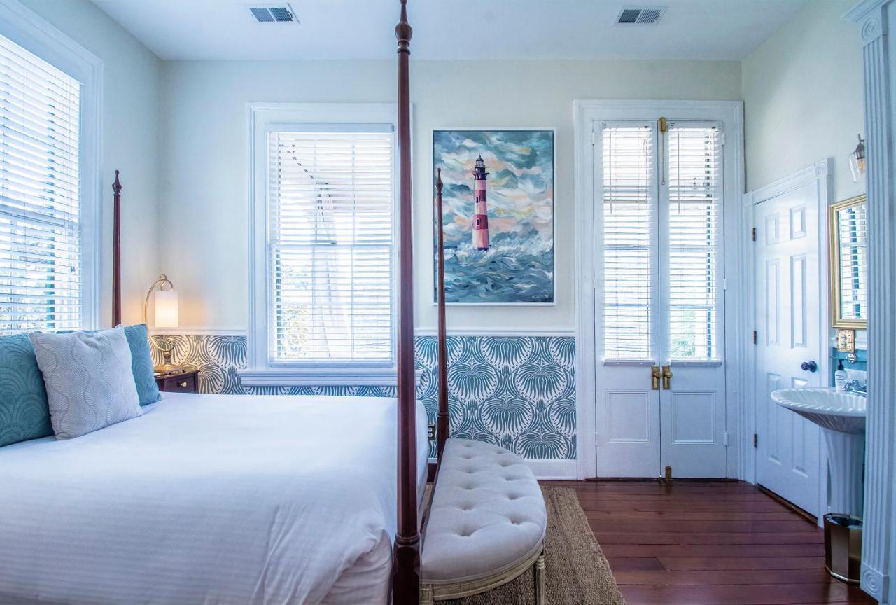 Daybed With Trundle In The Beautiful Ashley Inn 4 Blocks From King St Charleston Kültér fotó
