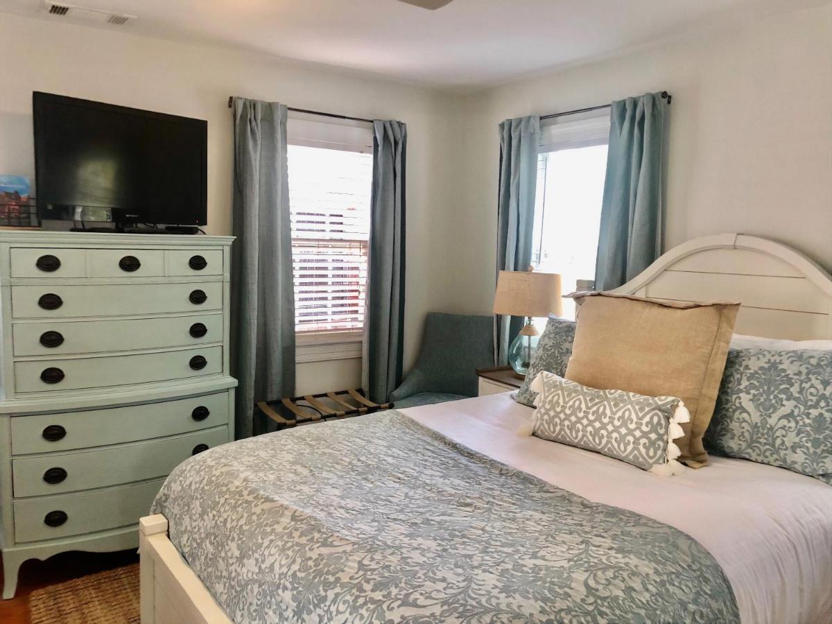 Daybed With Trundle In The Beautiful Ashley Inn 4 Blocks From King St Charleston Kültér fotó