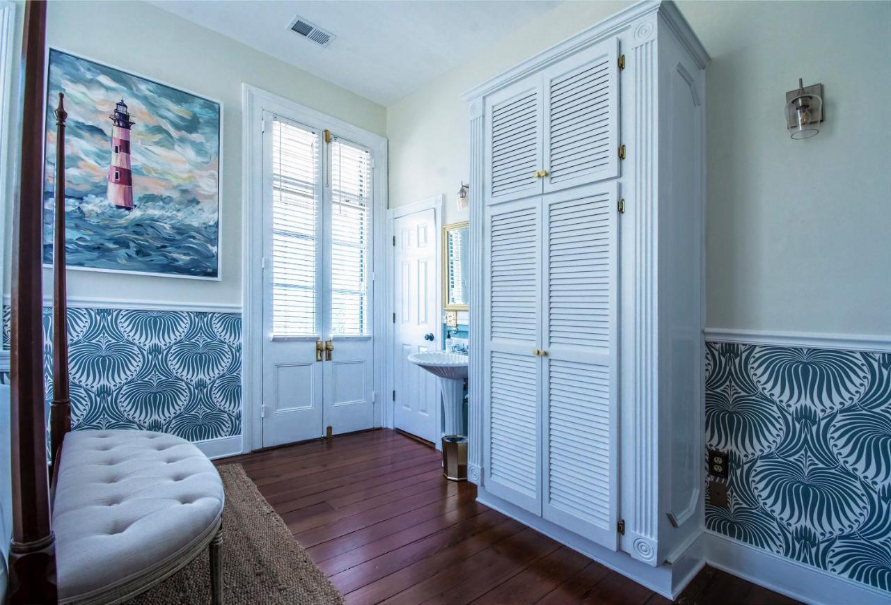 Daybed With Trundle In The Beautiful Ashley Inn 4 Blocks From King St Charleston Kültér fotó