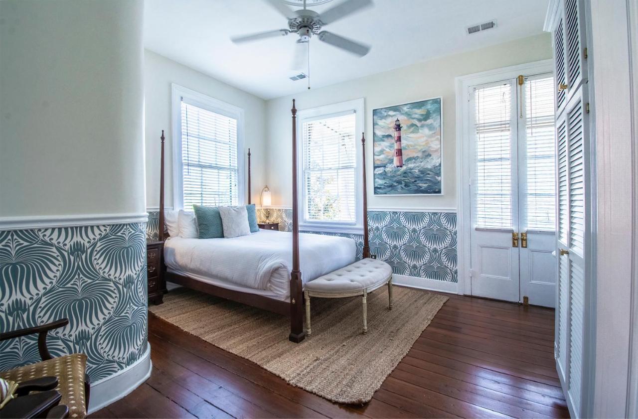 Daybed With Trundle In The Beautiful Ashley Inn 4 Blocks From King St Charleston Kültér fotó
