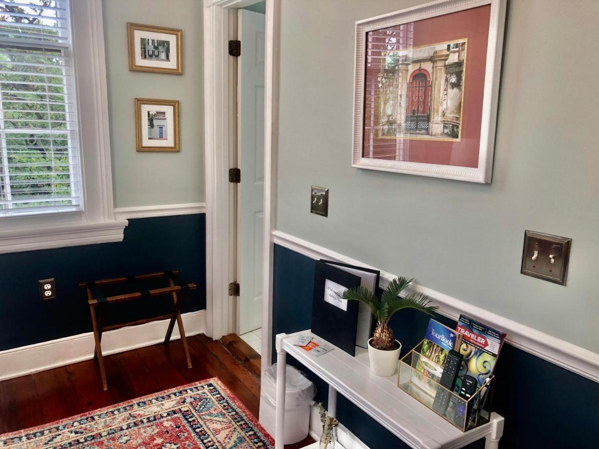 Daybed With Trundle In The Beautiful Ashley Inn 4 Blocks From King St Charleston Kültér fotó