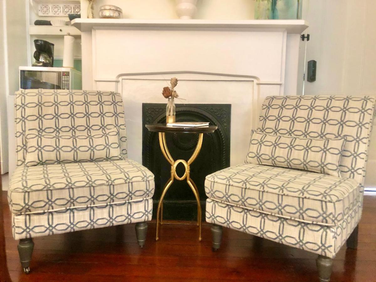 Daybed With Trundle In The Beautiful Ashley Inn 4 Blocks From King St Charleston Kültér fotó