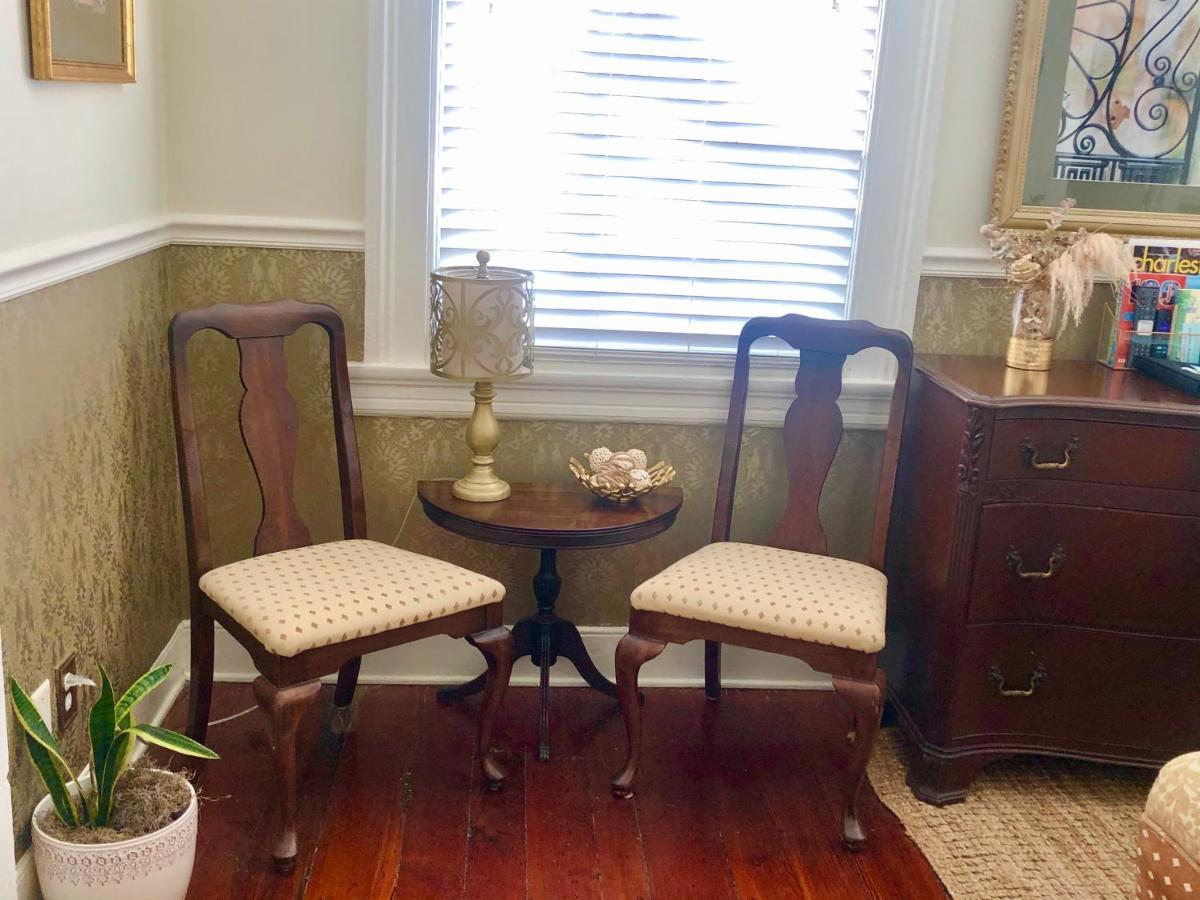 Daybed With Trundle In The Beautiful Ashley Inn 4 Blocks From King St Charleston Kültér fotó