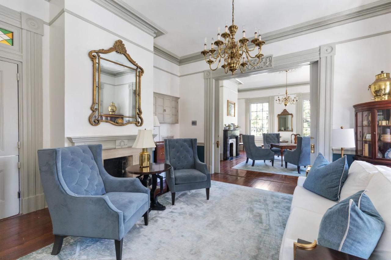 Daybed With Trundle In The Beautiful Ashley Inn 4 Blocks From King St Charleston Kültér fotó
