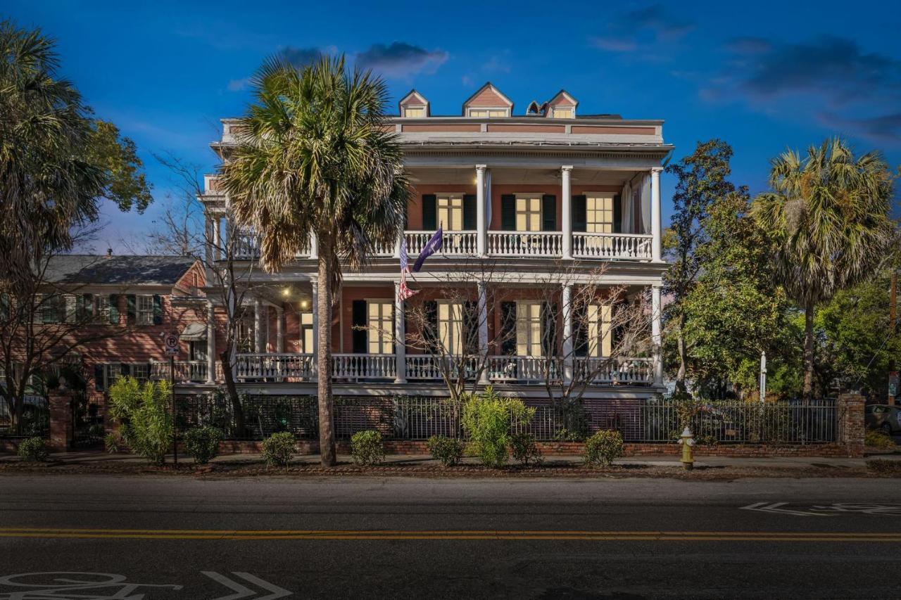 Daybed With Trundle In The Beautiful Ashley Inn 4 Blocks From King St Charleston Kültér fotó