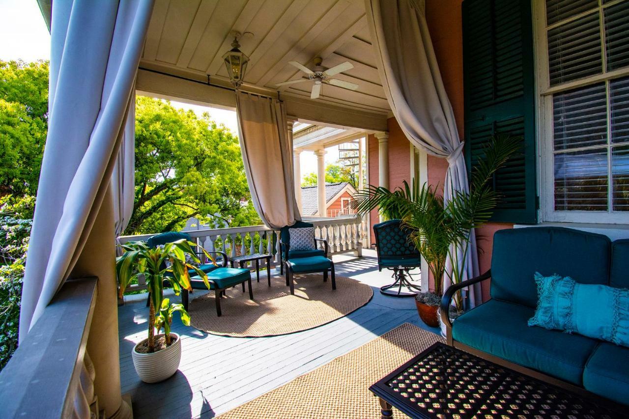 Daybed With Trundle In The Beautiful Ashley Inn 4 Blocks From King St Charleston Kültér fotó