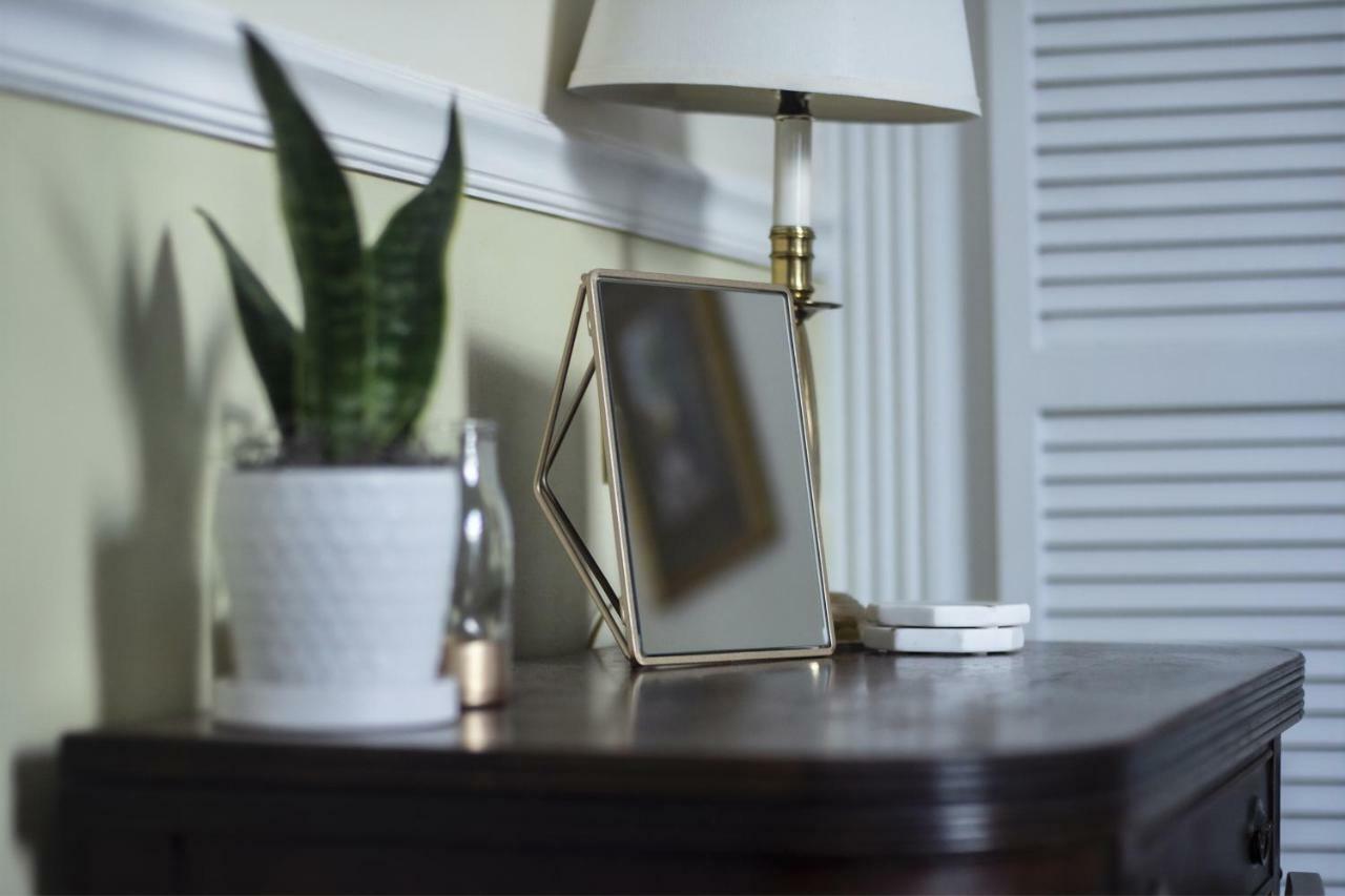 Daybed With Trundle In The Beautiful Ashley Inn 4 Blocks From King St Charleston Kültér fotó