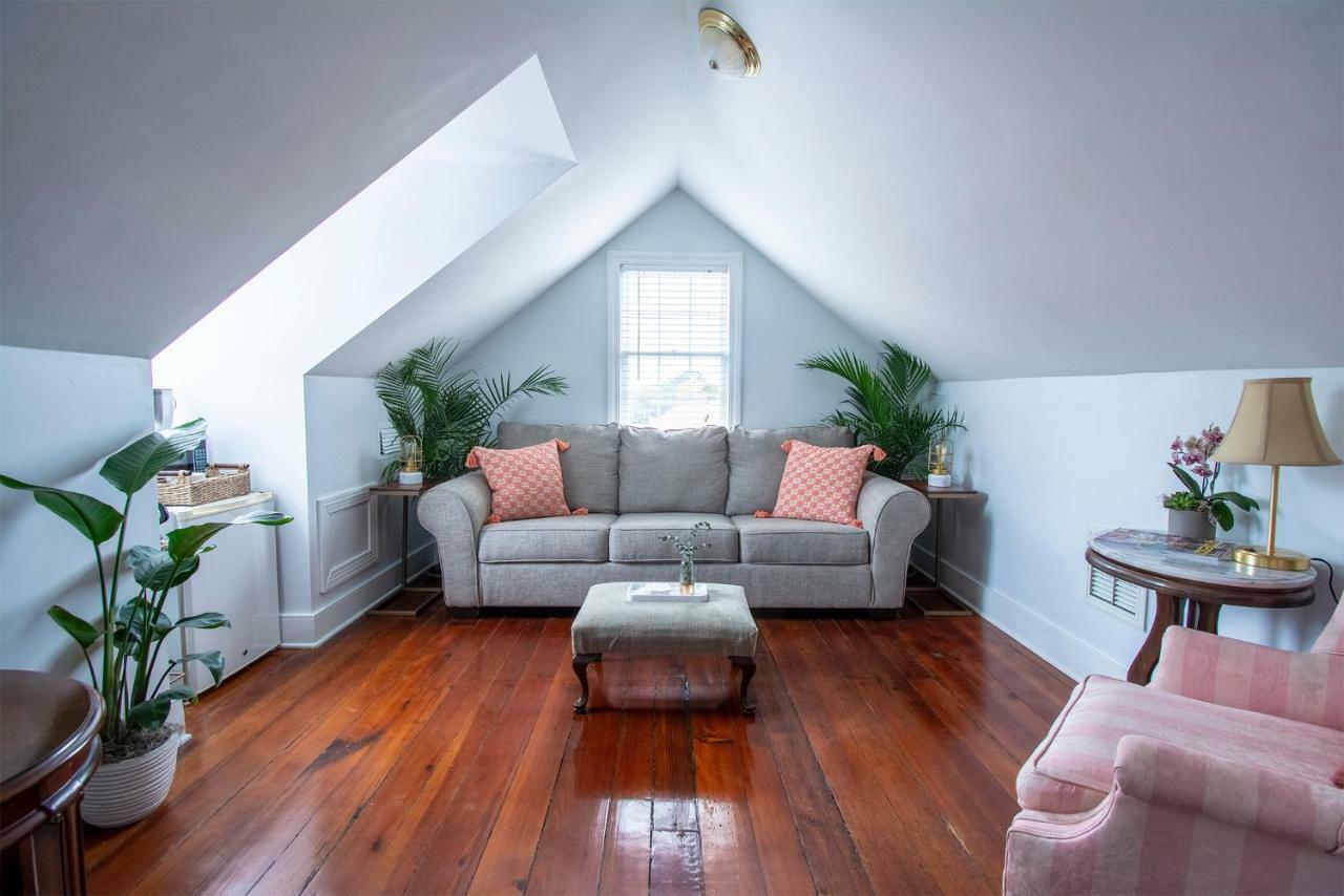 Daybed With Trundle In The Beautiful Ashley Inn 4 Blocks From King St Charleston Kültér fotó