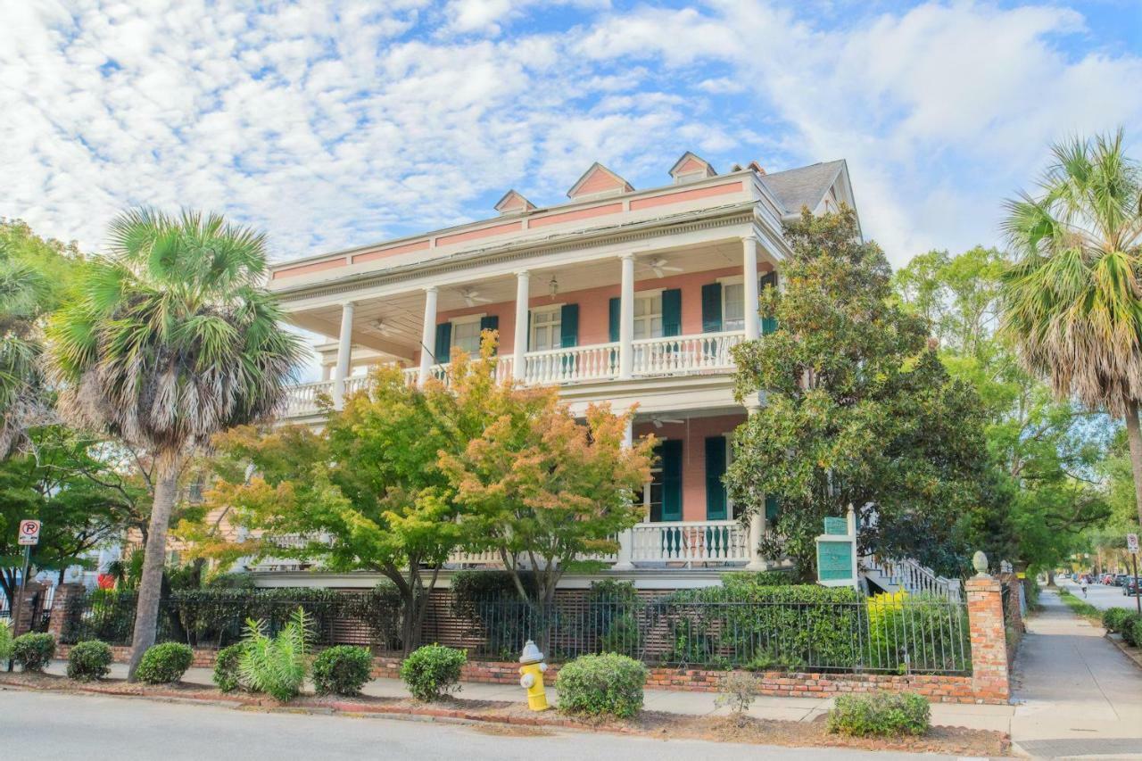 Daybed With Trundle In The Beautiful Ashley Inn 4 Blocks From King St Charleston Kültér fotó